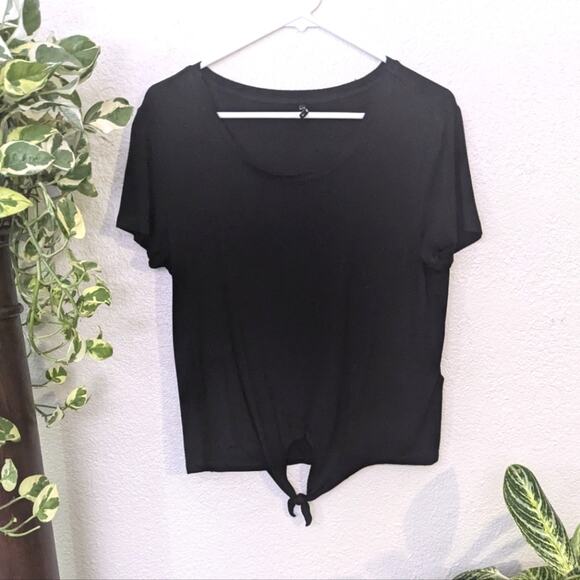 Black Tie-Front Scoop Neck Cropped Tee from Only Sz M - Picture 1 of 4
